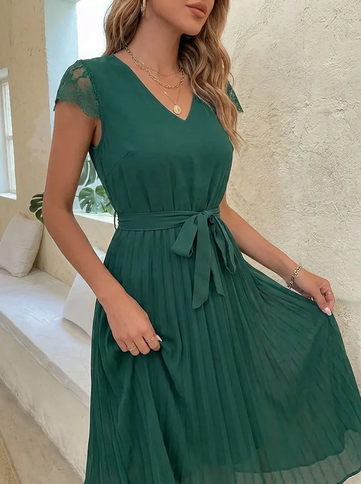 Adele™ - Kleid mit V-Ausschnitt