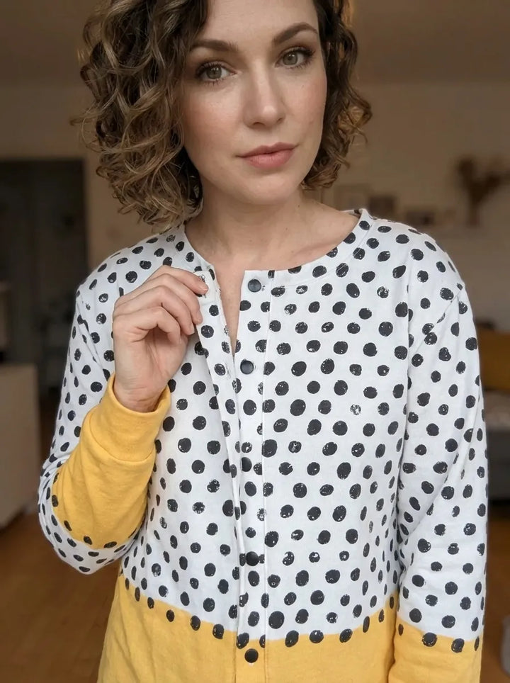 Gelber Geometrischer Polka-Dots-Druck | Geknöpfter Cardigan Pullover