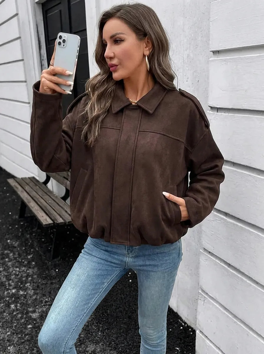 Women's oversized jacket with practical pockets