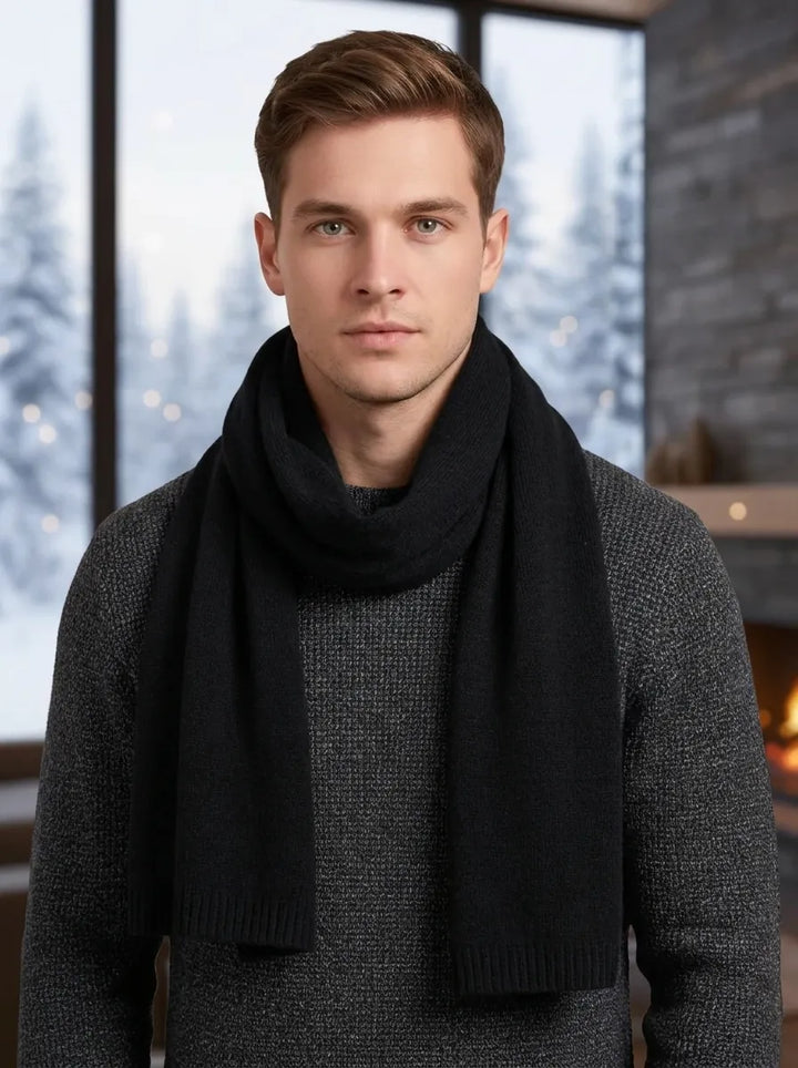 Cashmere scarf with elegant lines