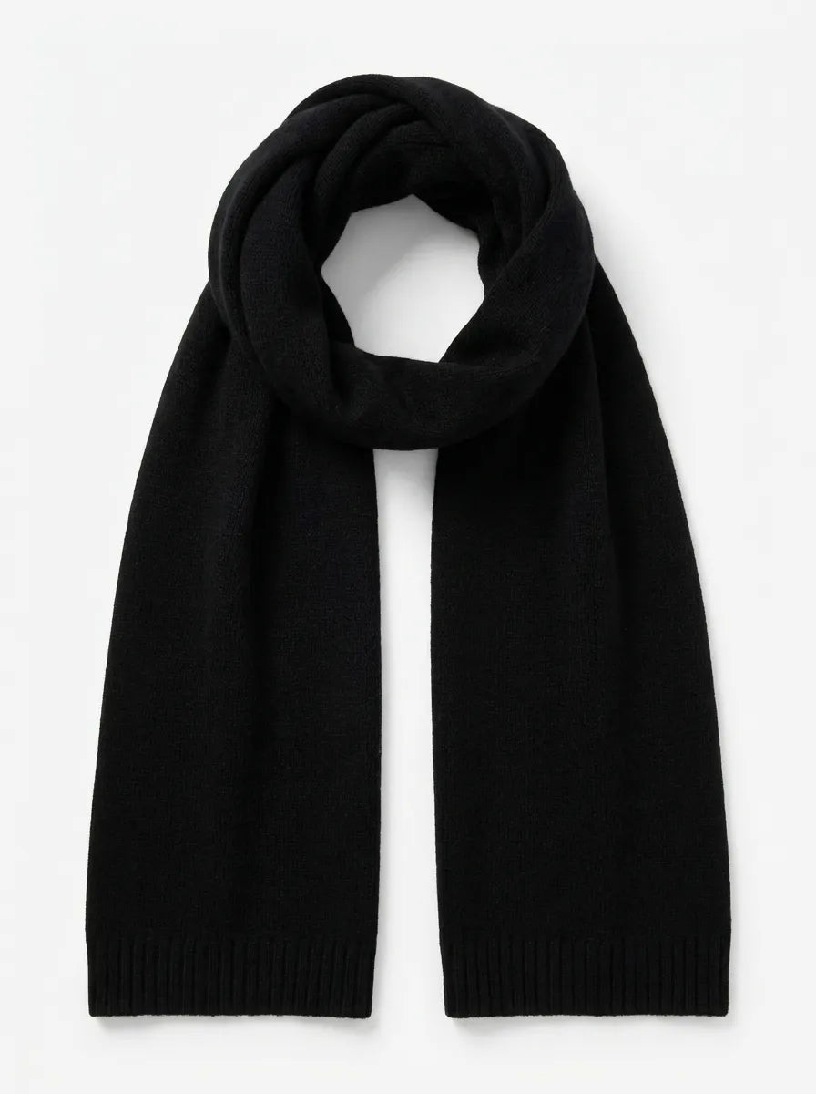 Cashmere scarf with elegant lines