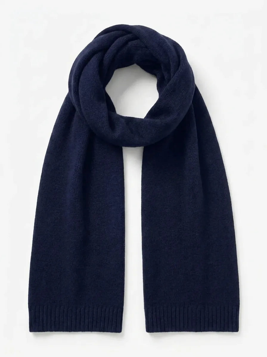 Cashmere scarf with elegant lines