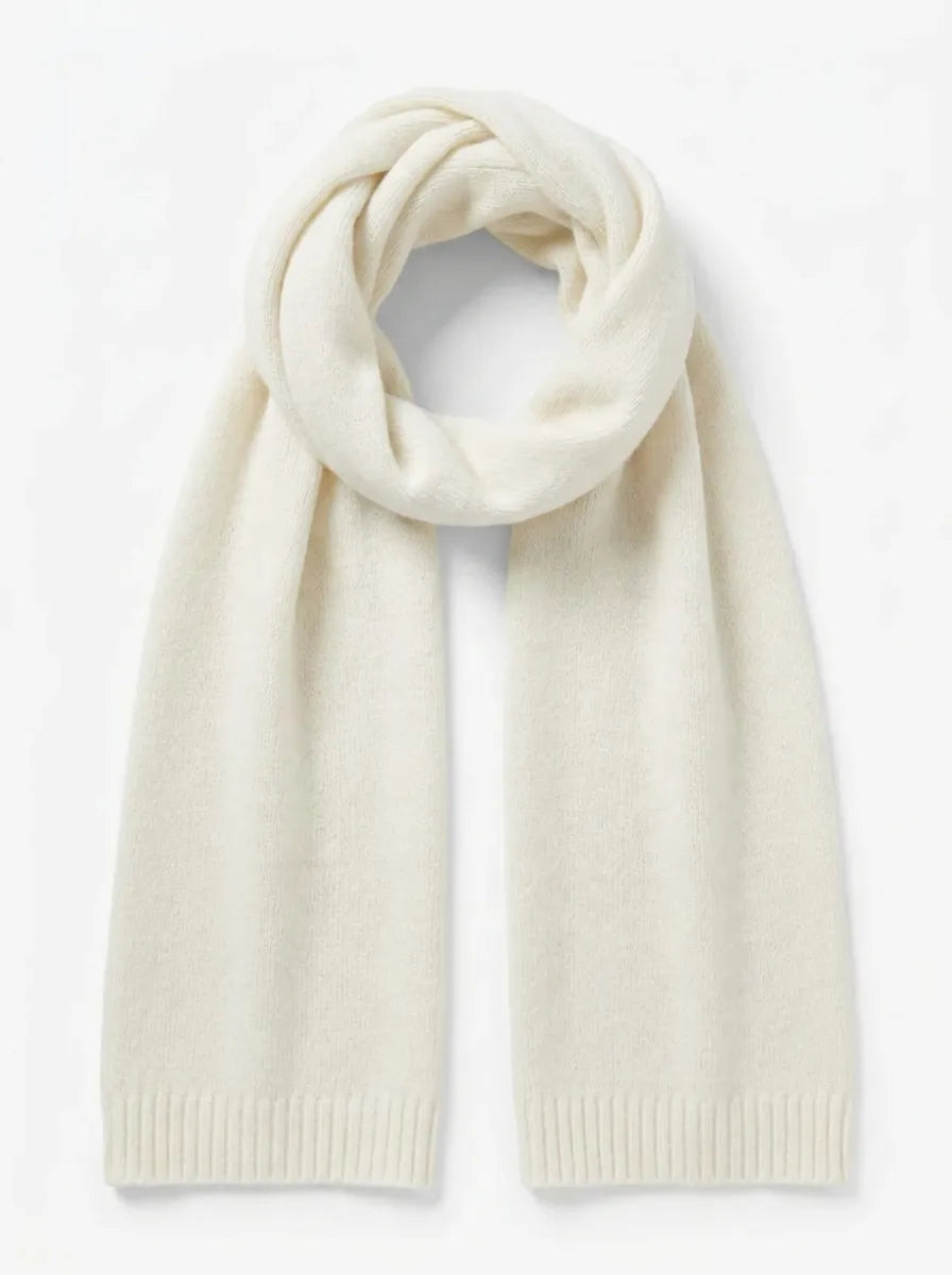 Cashmere scarf with elegant lines