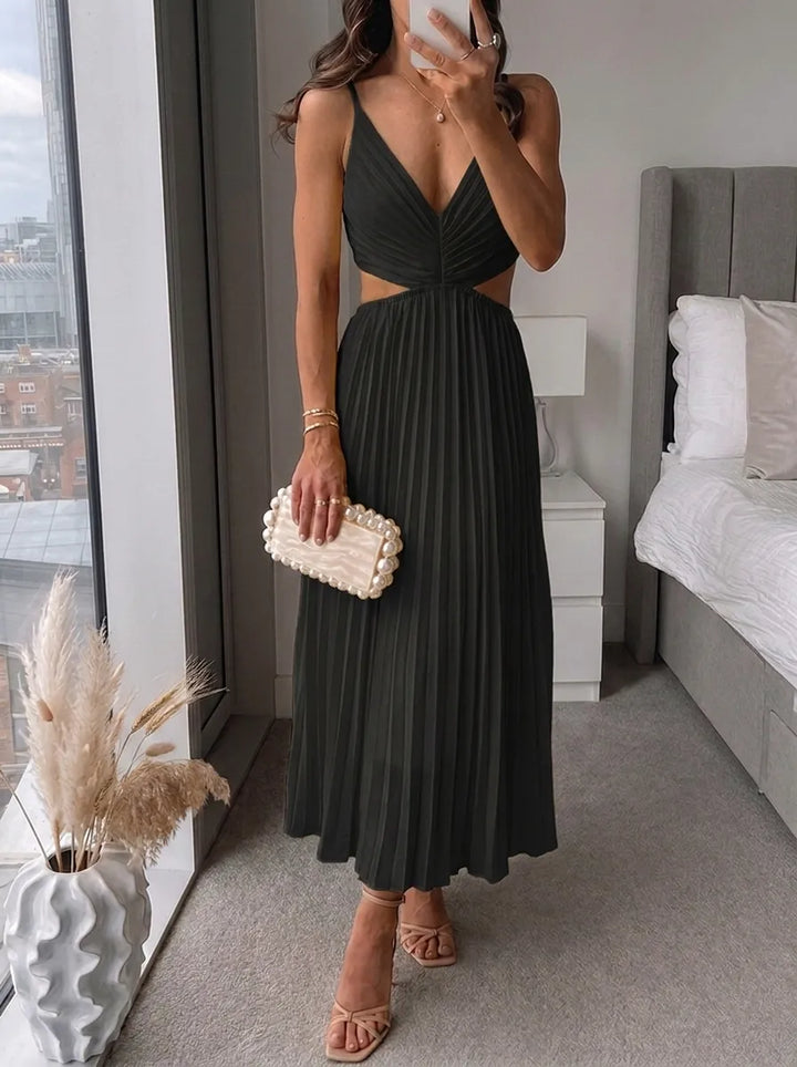 Elsa | Elegant pleated maxi dress