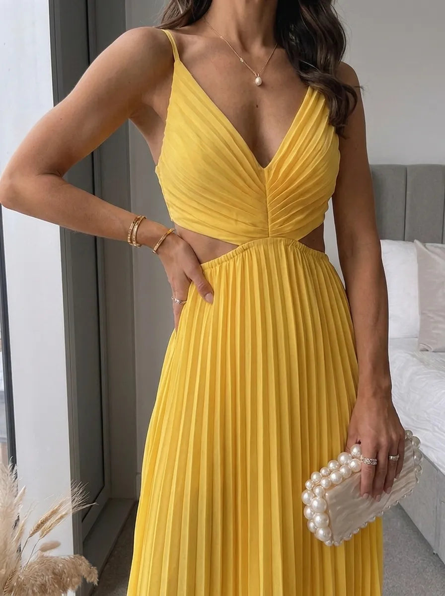 Elsa | Elegant pleated maxi dress