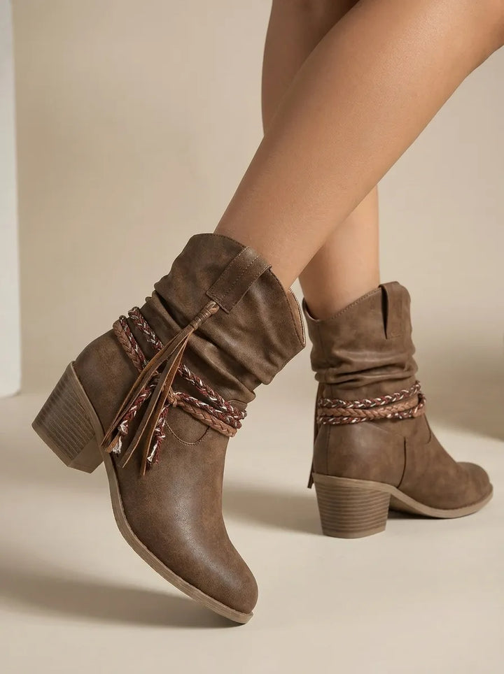 Idunn | Bottines pour femme en similicuir froissé avec détail enveloppant style western