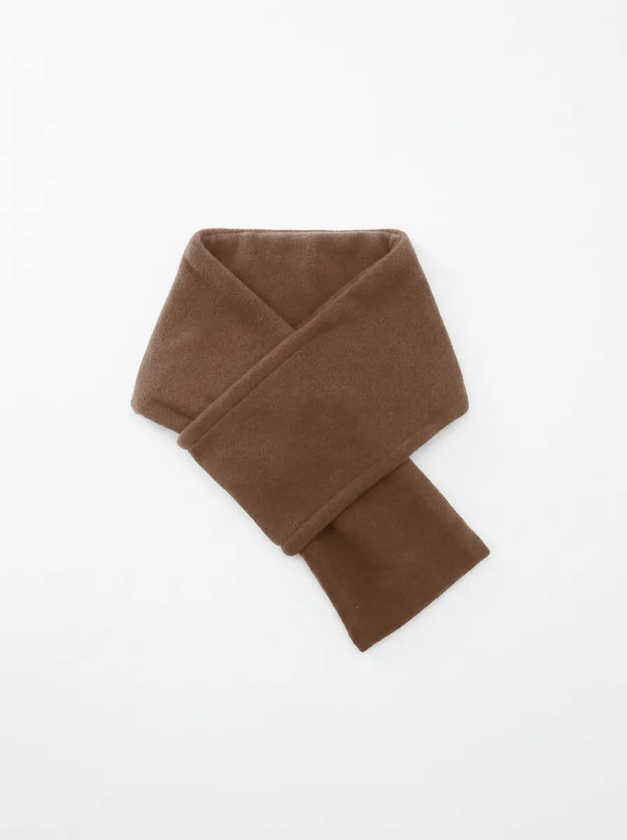 Langer Gestrickter Unisex Schal mit Rippenstruktur