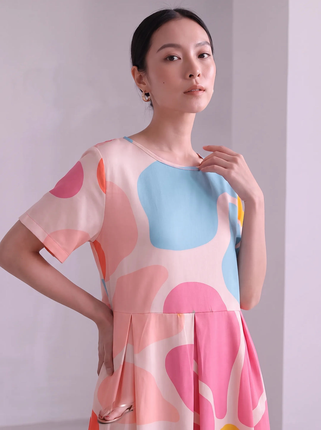 Floria - Lebhaftes Blumenkleid