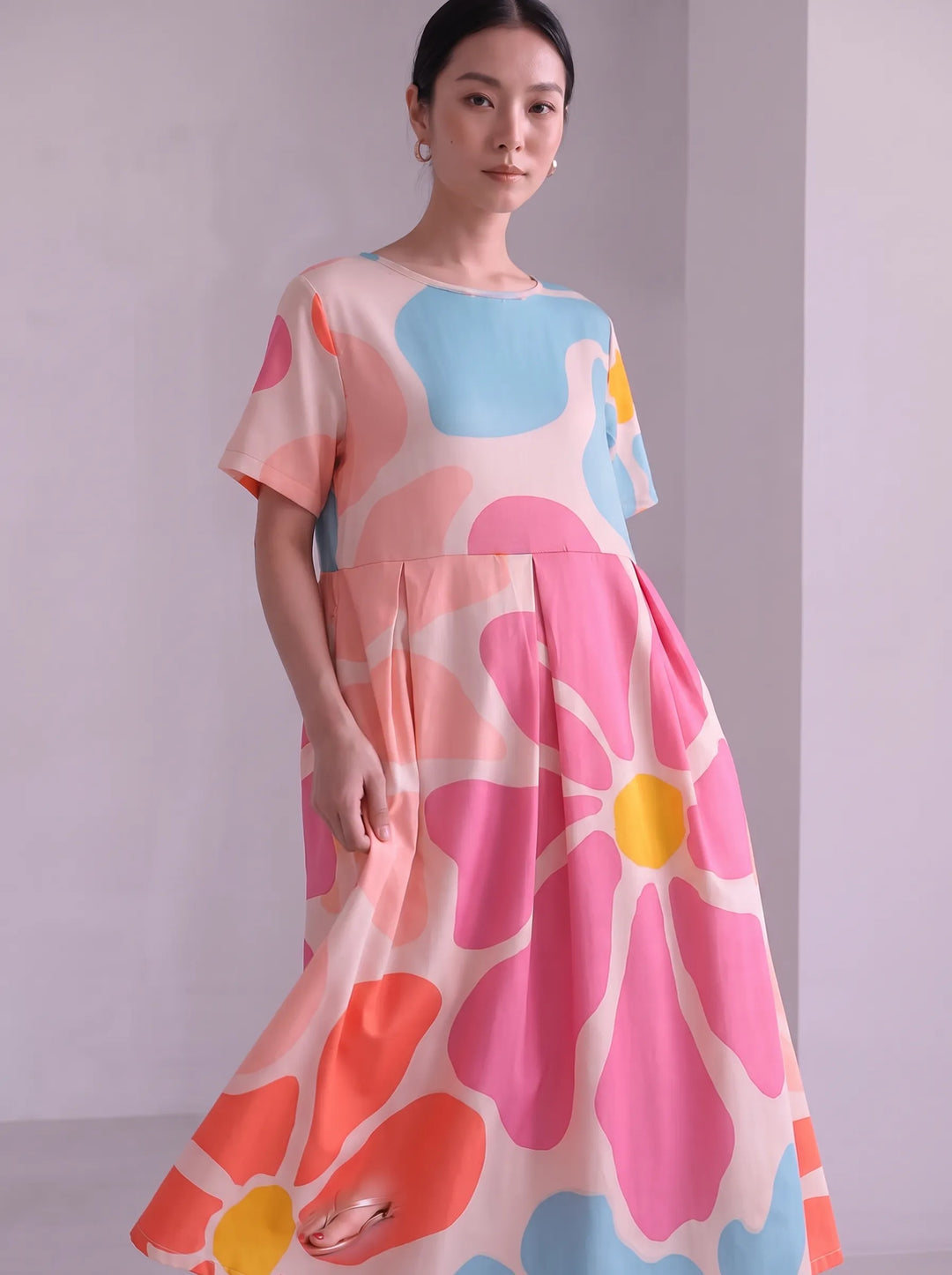 Floria - Lebhaftes Blumenkleid