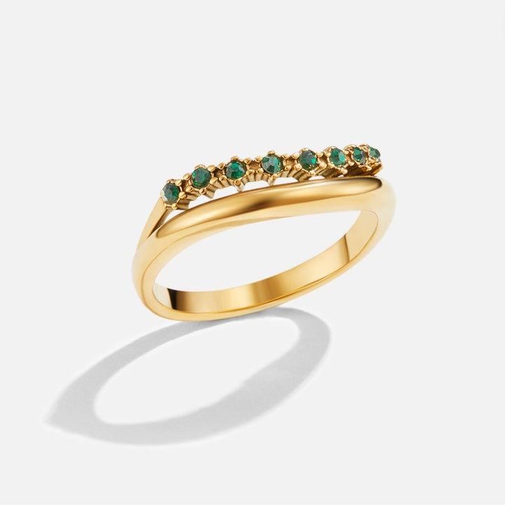 Carmen - Geschichteter Ring in smaragdgrün