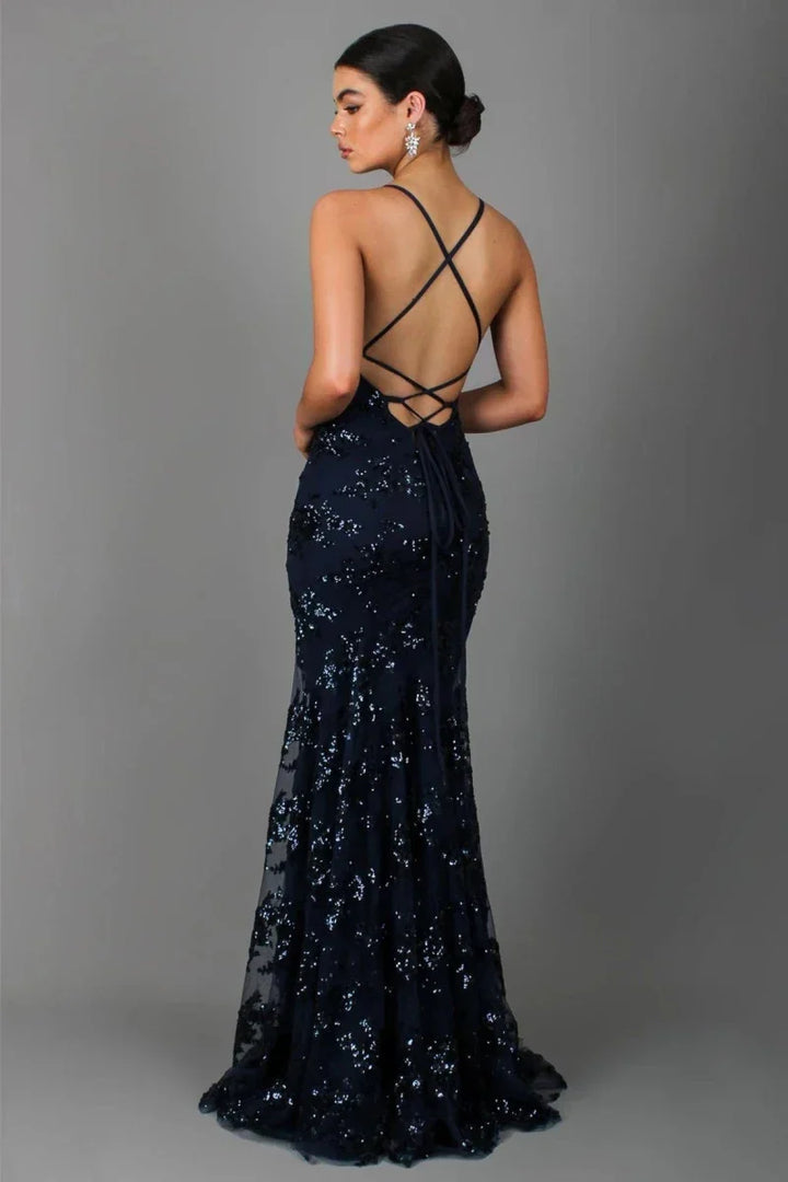 Nora – Elegantes bodenlanges Abendkleid mit Paillettenverzierung