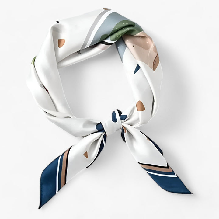 Tuch mit farbenfrohem Aufdruck
