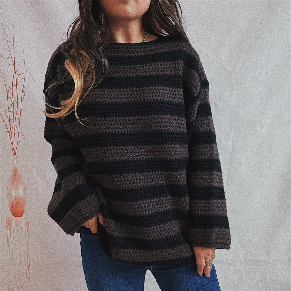Maglione da donna a righe con scollo rotondo e maniche lunghe