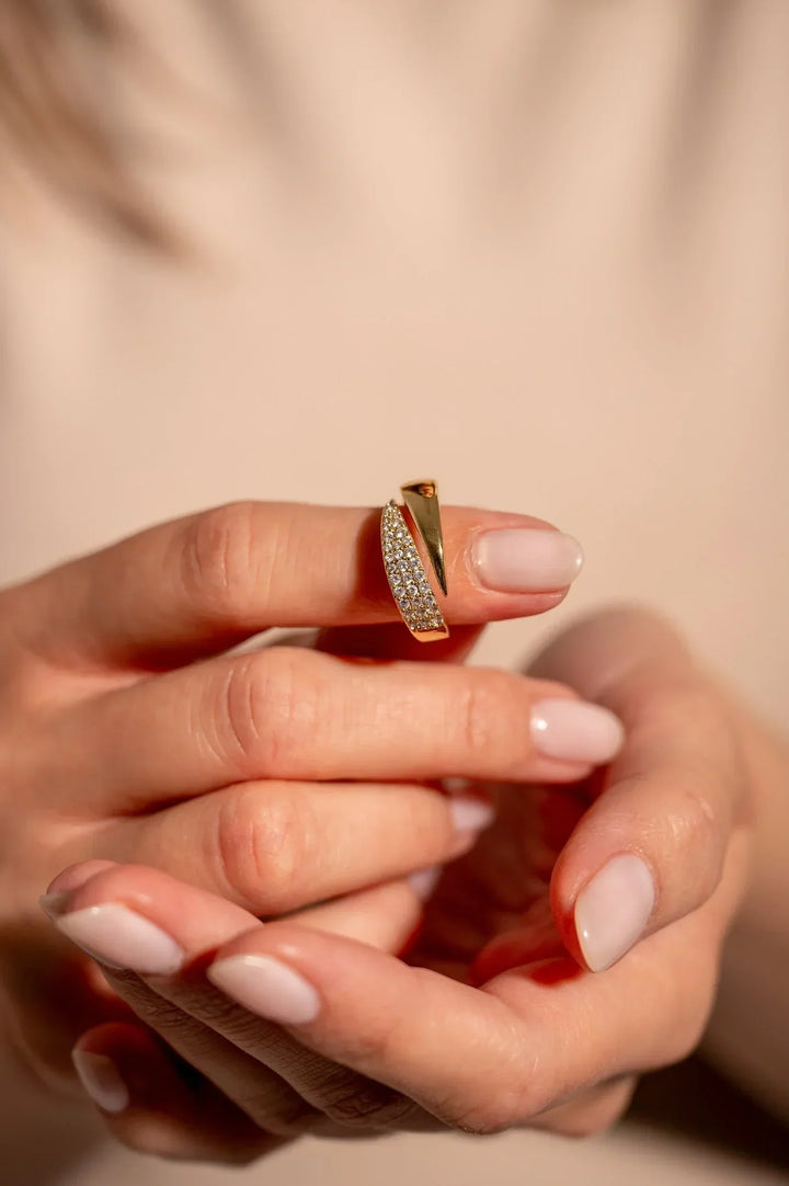 Eleganter Nova Goldring