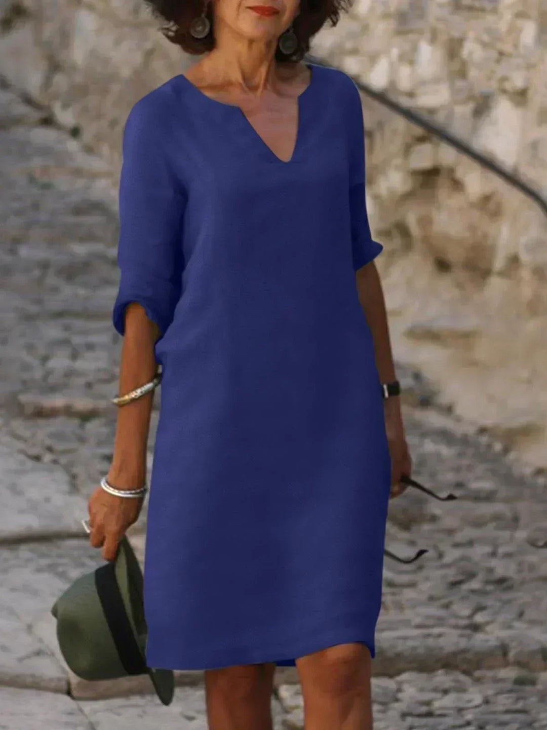 Lola - Lässiges V-Ausschnitt-Kleid