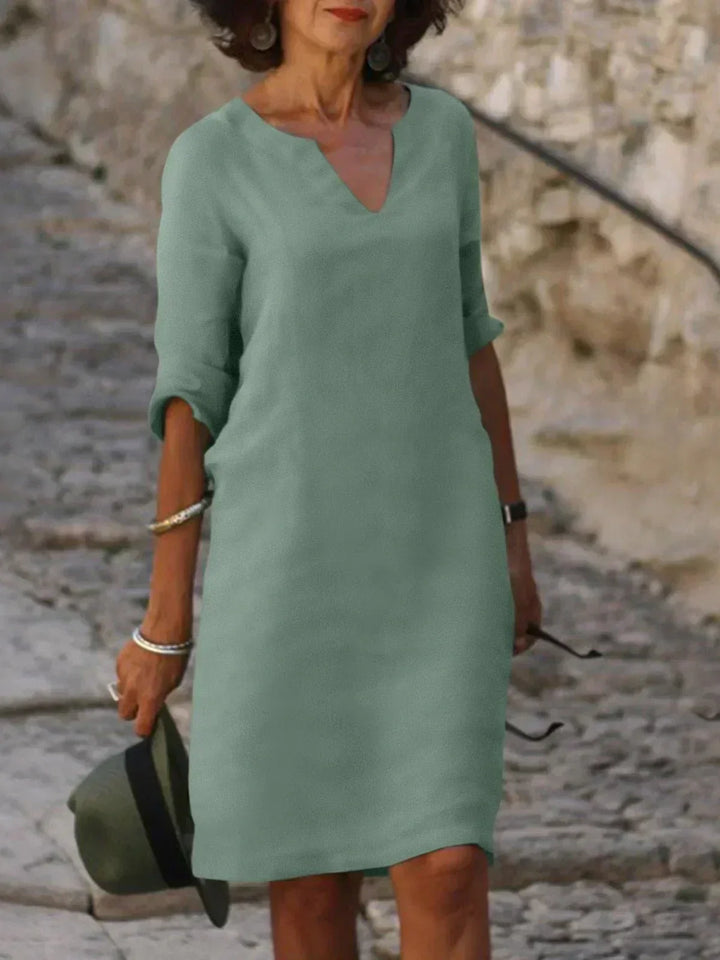 Lola - Lässiges V-Ausschnitt-Kleid
