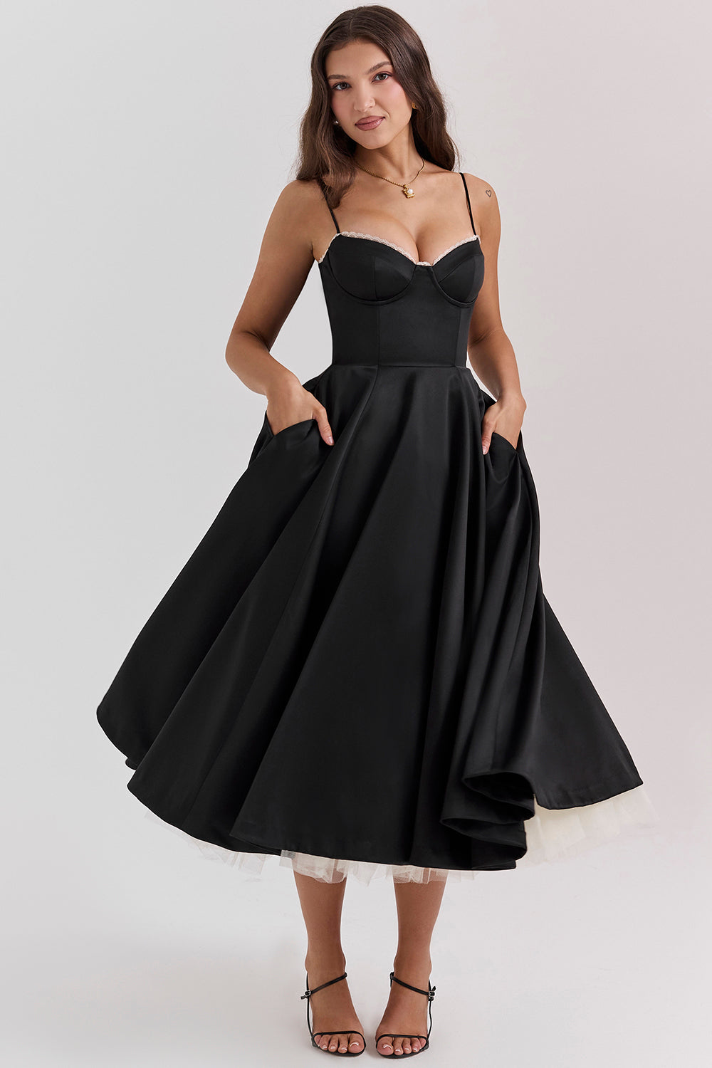 Evelina – mittellanges Kleid