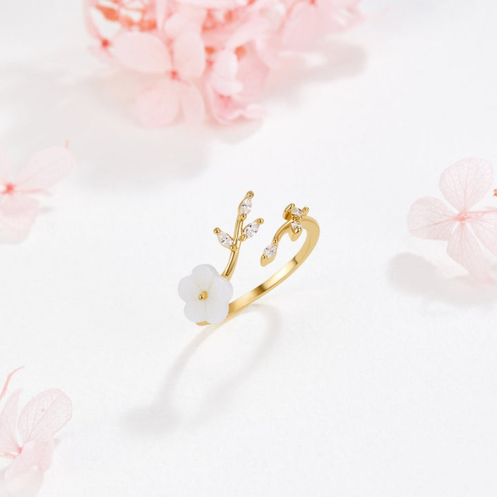 Estela - Ring mit weißen Blumen
